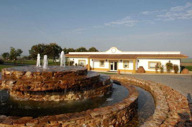 Vila Gale Alentejo Vineyard - Clube De Campo Albernoa Exterior photo